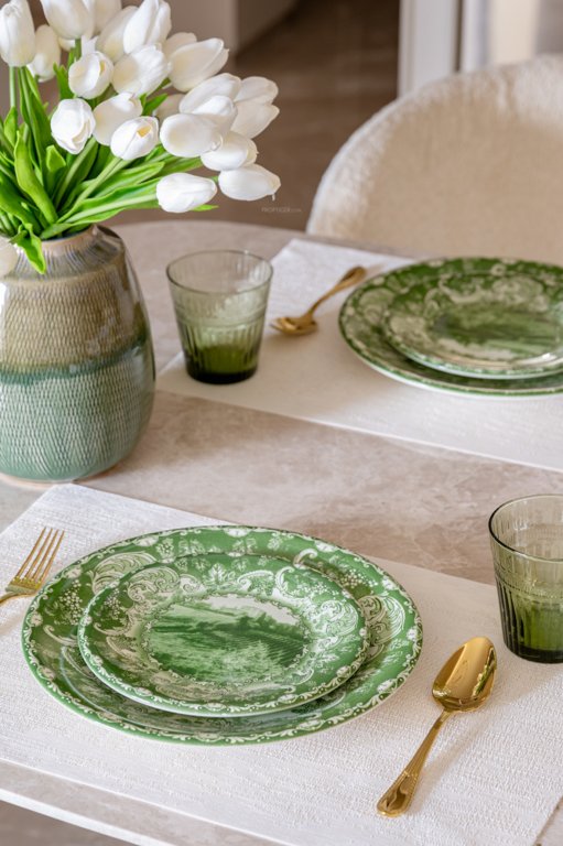  alaya belmonte Dining Area