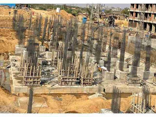 constructionStatus of Shreeji Signature Infinity