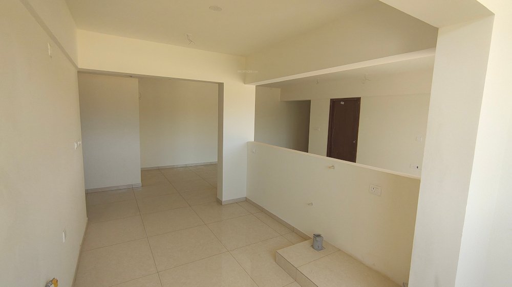  classique windchimes Lobby