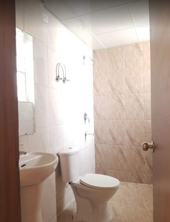 mulberry county phase iv tower e and f Bathroom