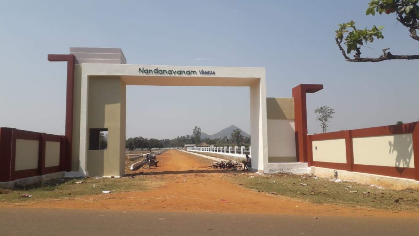  nandanavanam visishta Plot