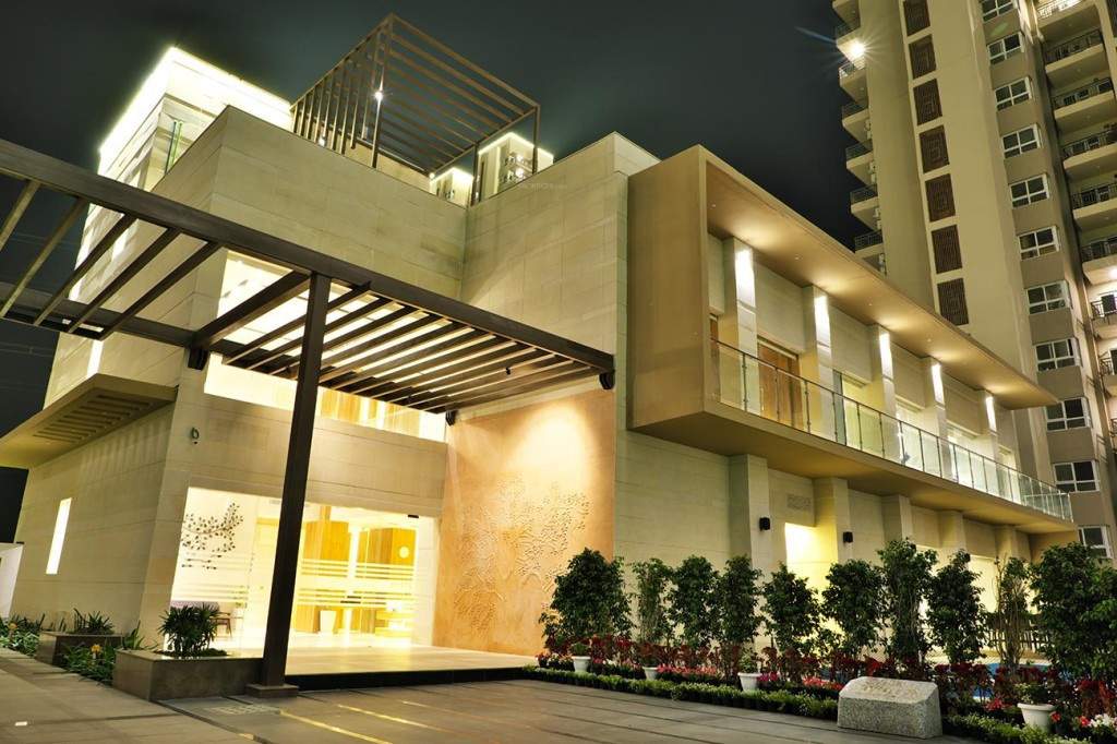 oyster grande tower h Club House