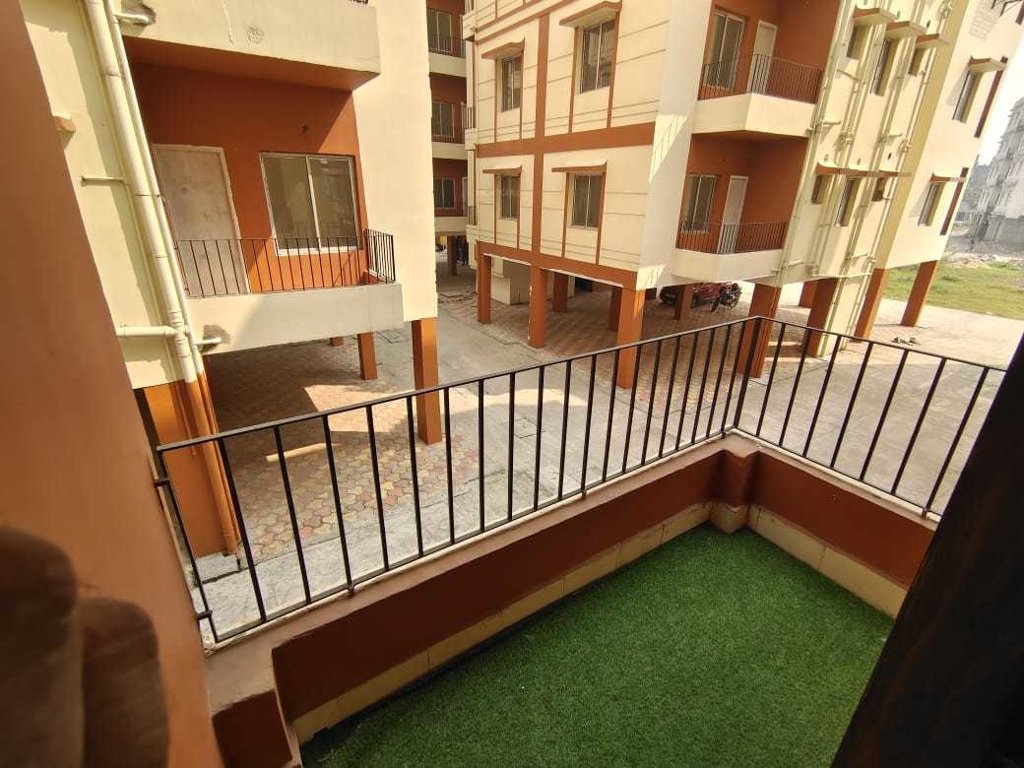  green pailan 2 Balcony