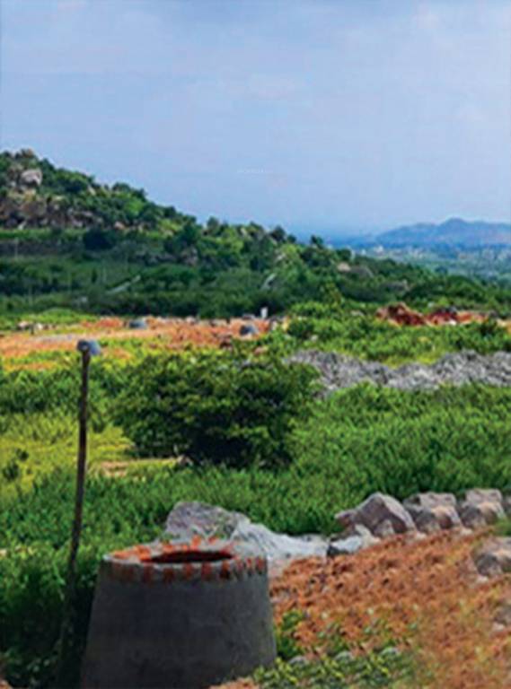  eastern heights Plot