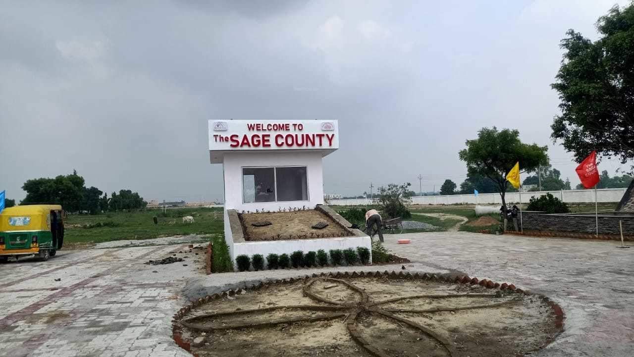  the sage county Plot