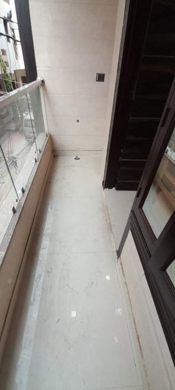  the platinum residece Balcony