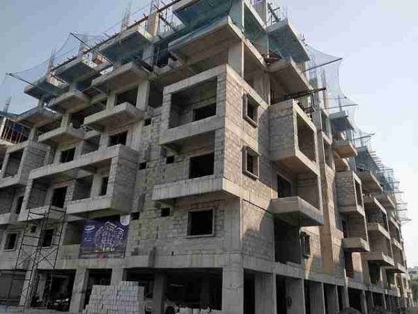 constructionStatus of HPR Lakefront