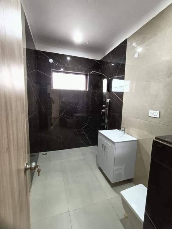  creation 655 sq yd Bathroom