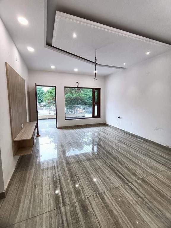  creation 655 sq yd Living Area