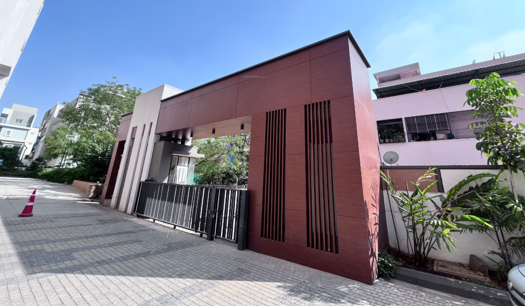 pristine Entrance Lobby