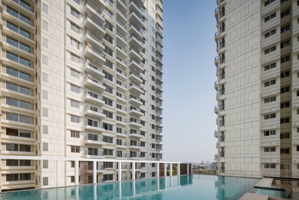  around the life Swimming Pool