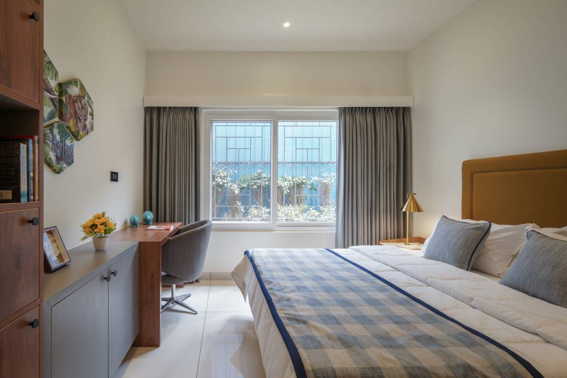  around the life Bedroom