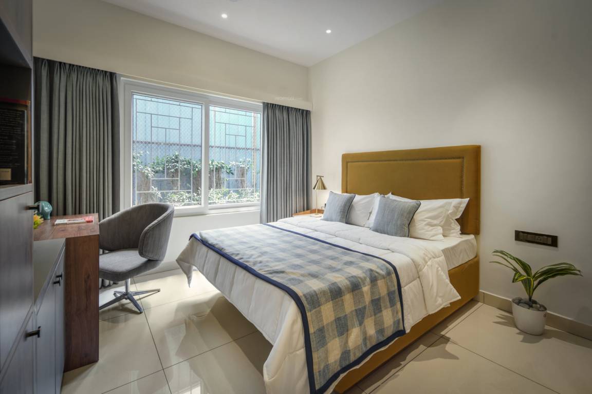  around the life Bedroom