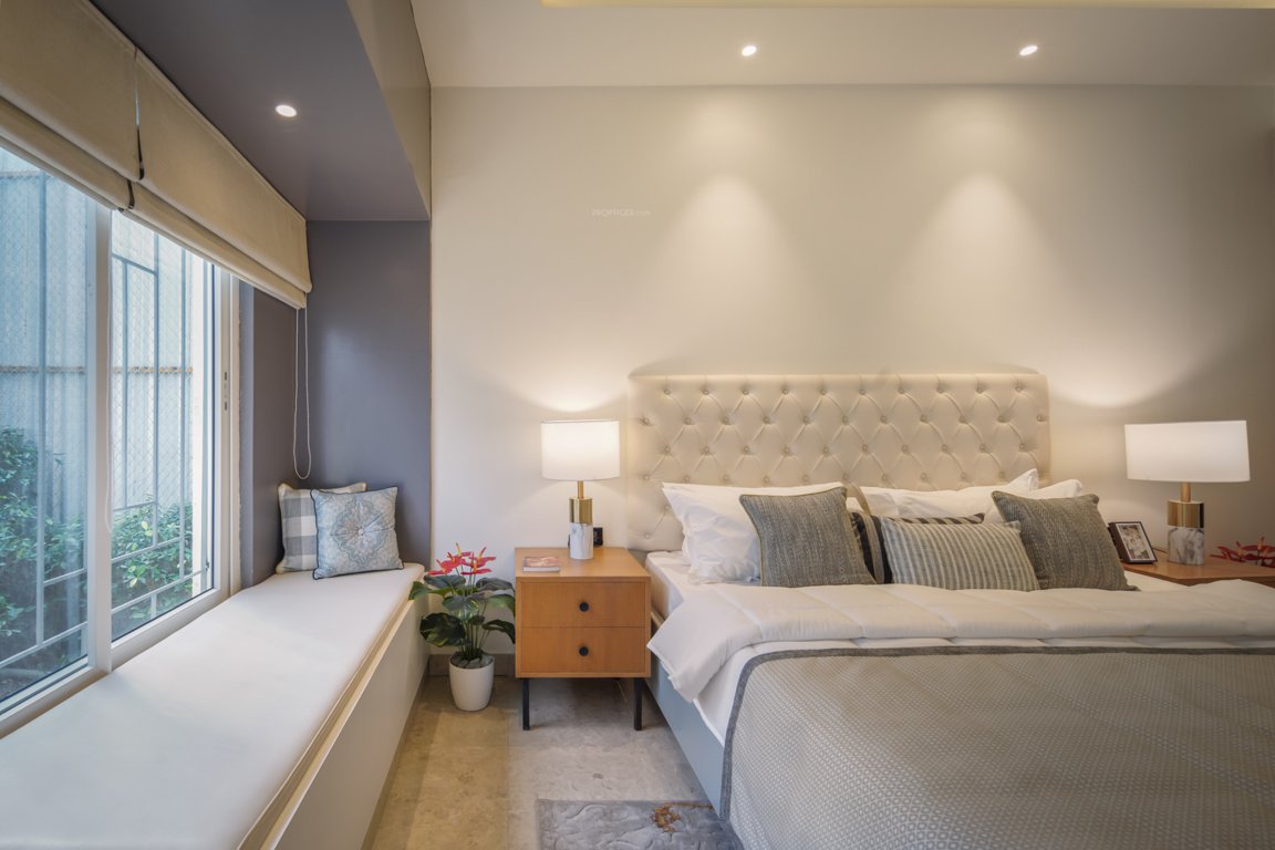  around the life Bedroom