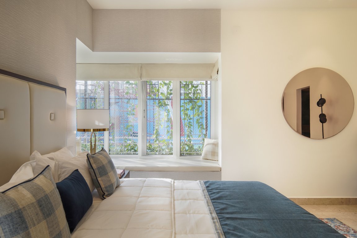  around the life Bedroom