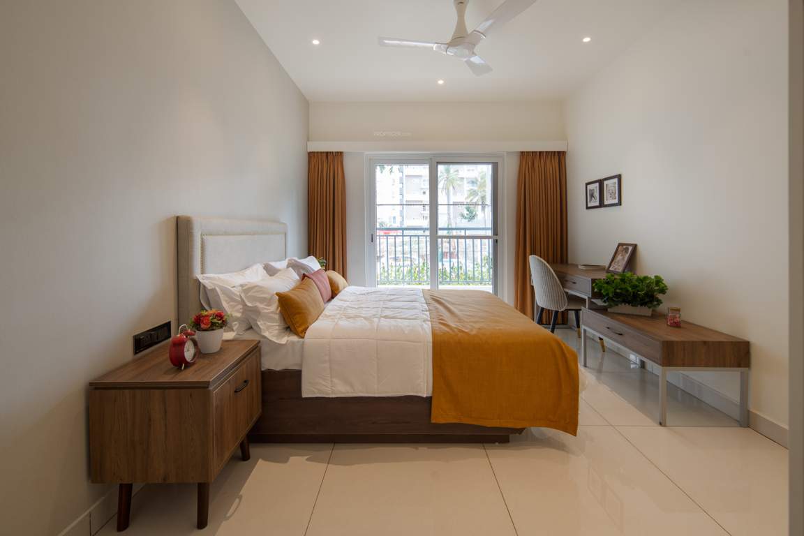  around the life Bedroom