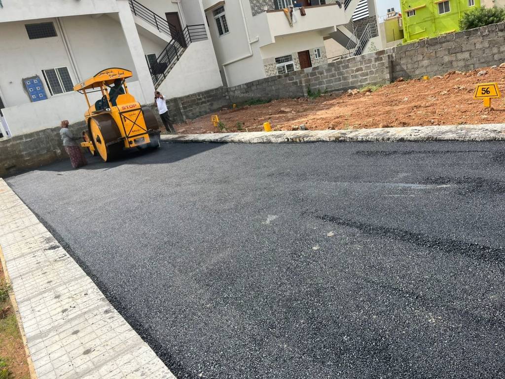  krishnaveni lakeview Plot