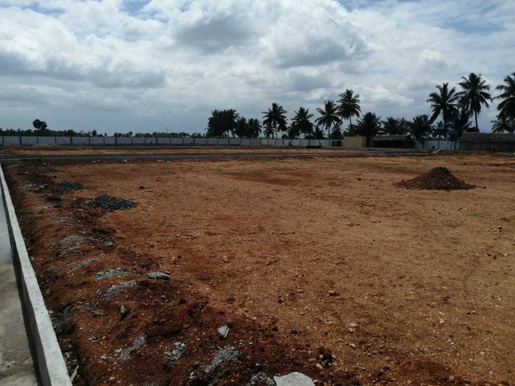  velavan square Plot