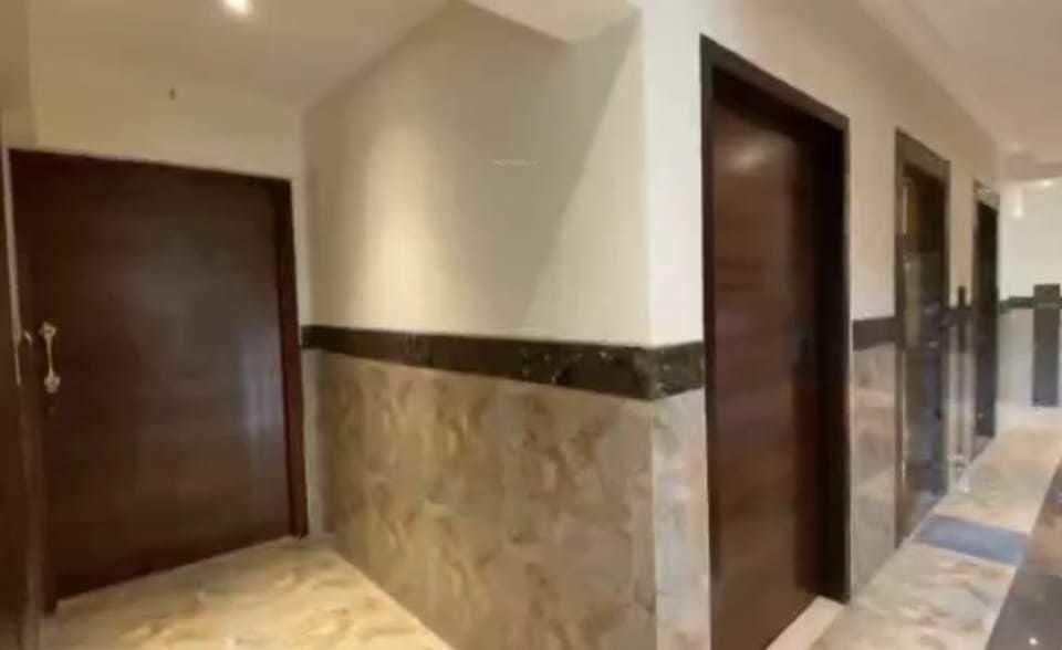  empire heritage Lobby