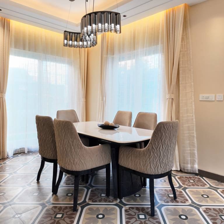  the floretta Dining Area