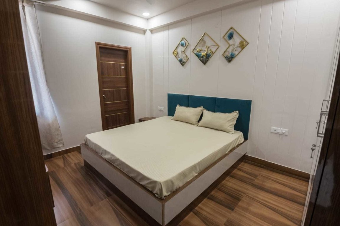  sb height 1st Bedroom