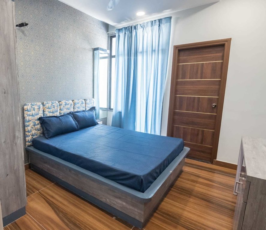  sb height 1st Bedroom