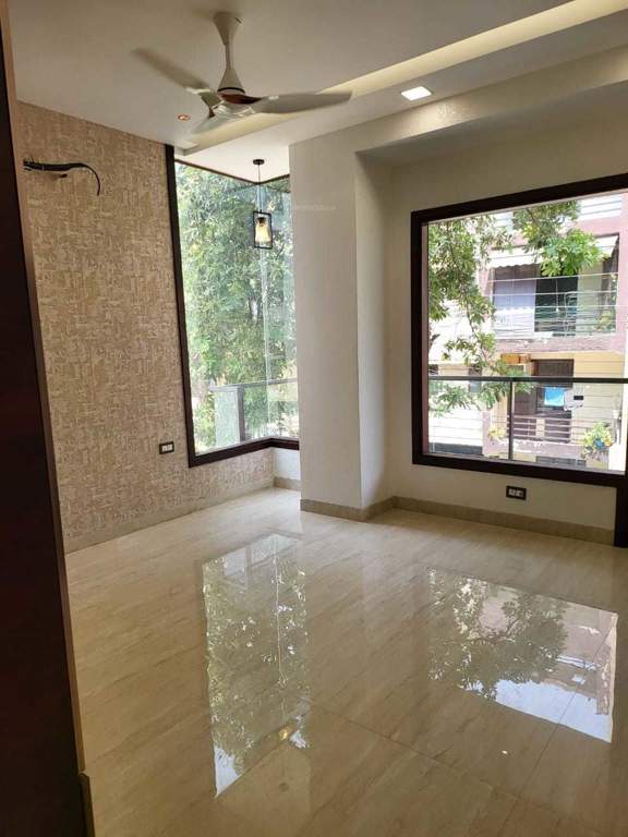  luxury floors Living Area