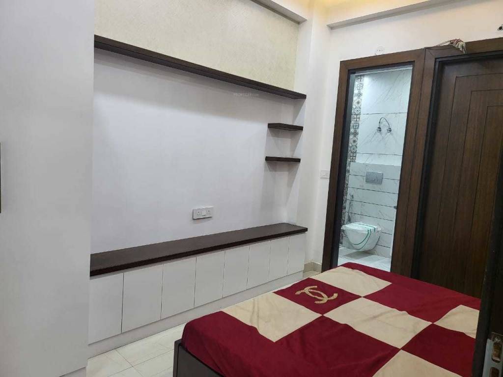  independent floors Bedroom