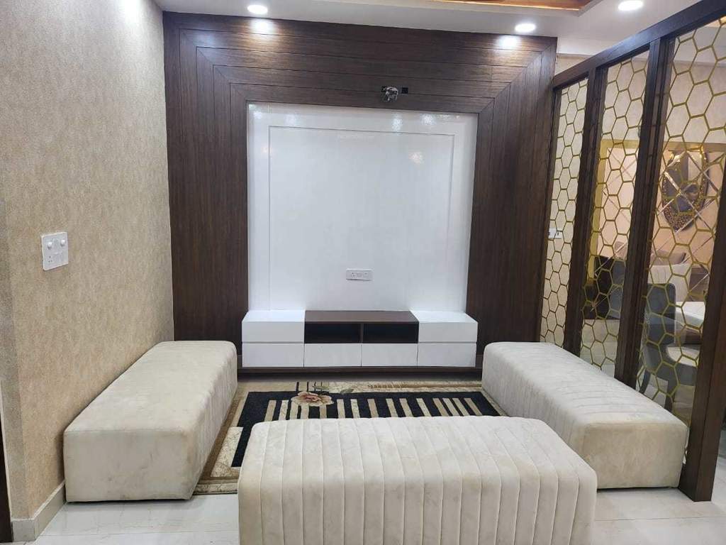  independent floors Living Area