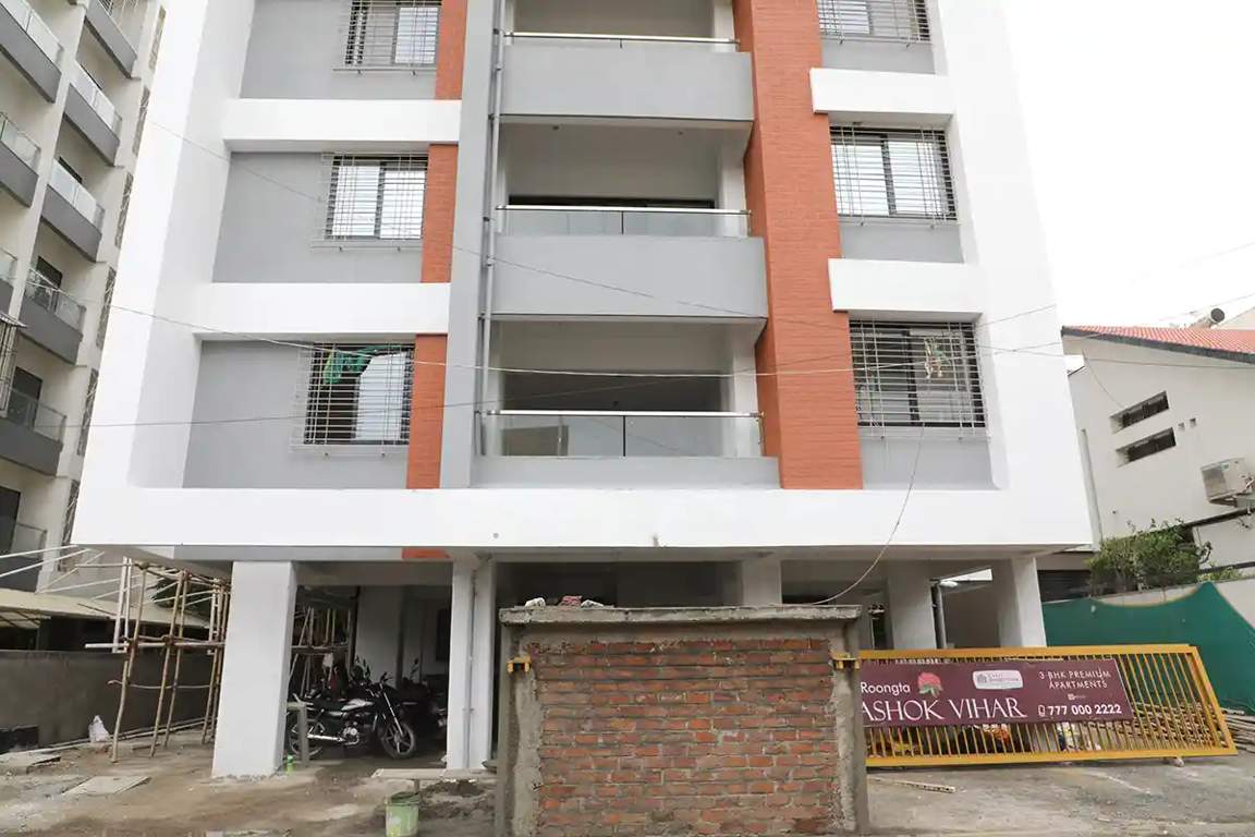  roongta ashok vihar Roongta Ashok Vihar Apartment Construction Status Sept 24
