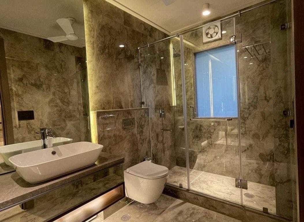  estate Bathroom