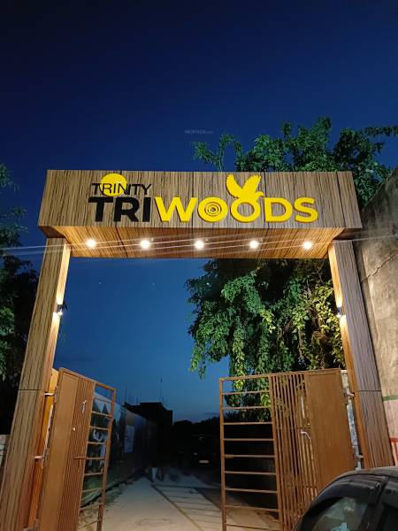  tri-woods Entrance Lobby