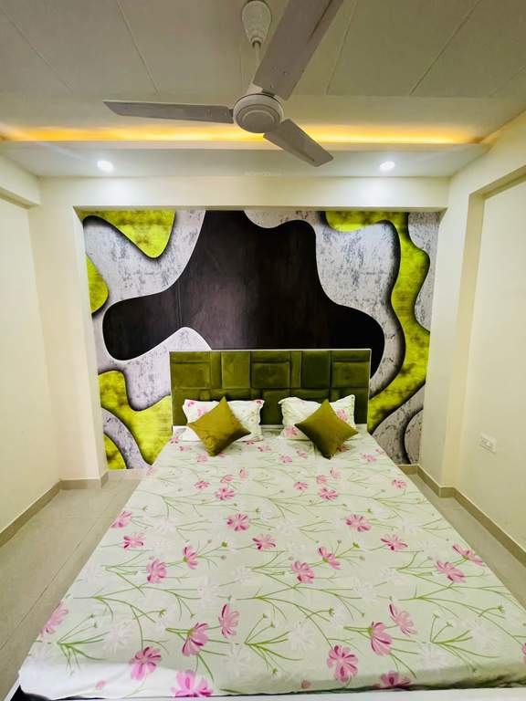  pristine greens Bedroom