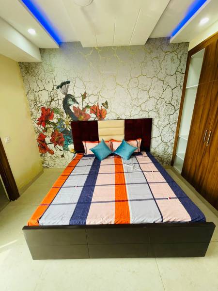  pristine-greens Bedroom