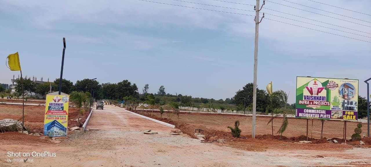  infra and projects Plot