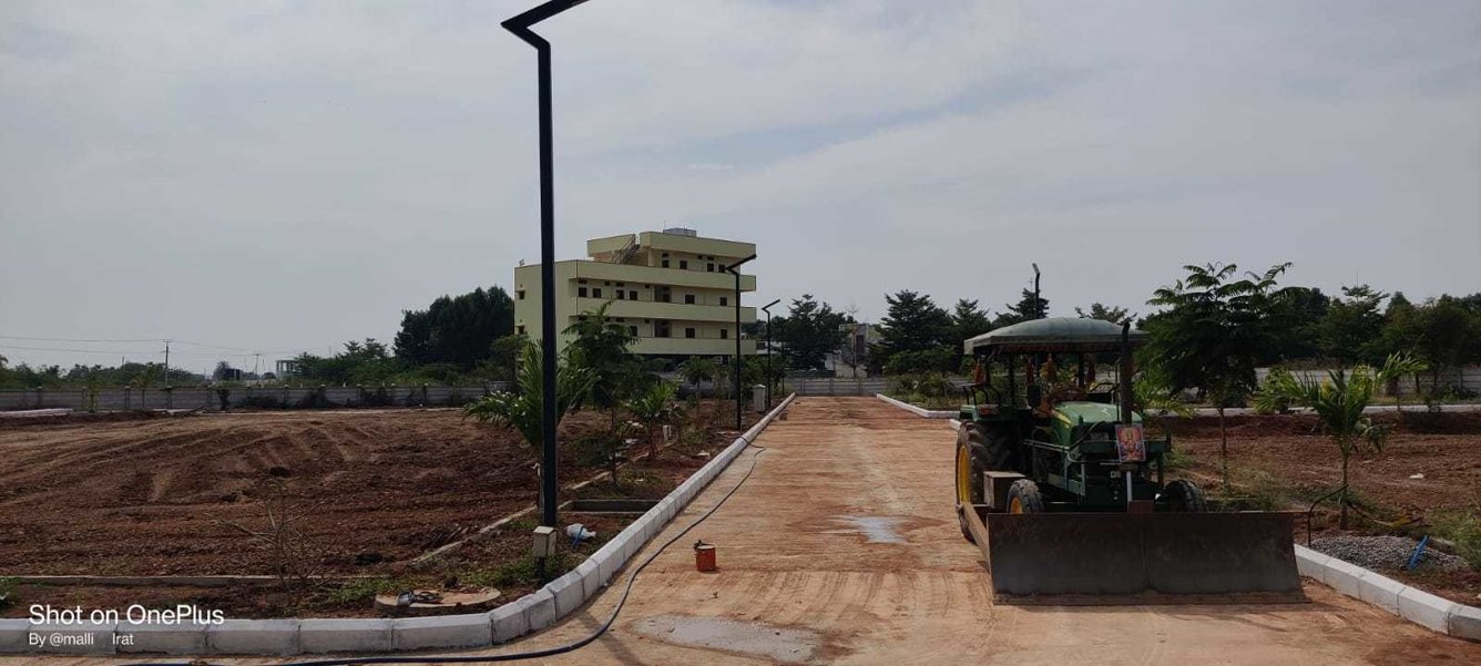  infra and projects Plot