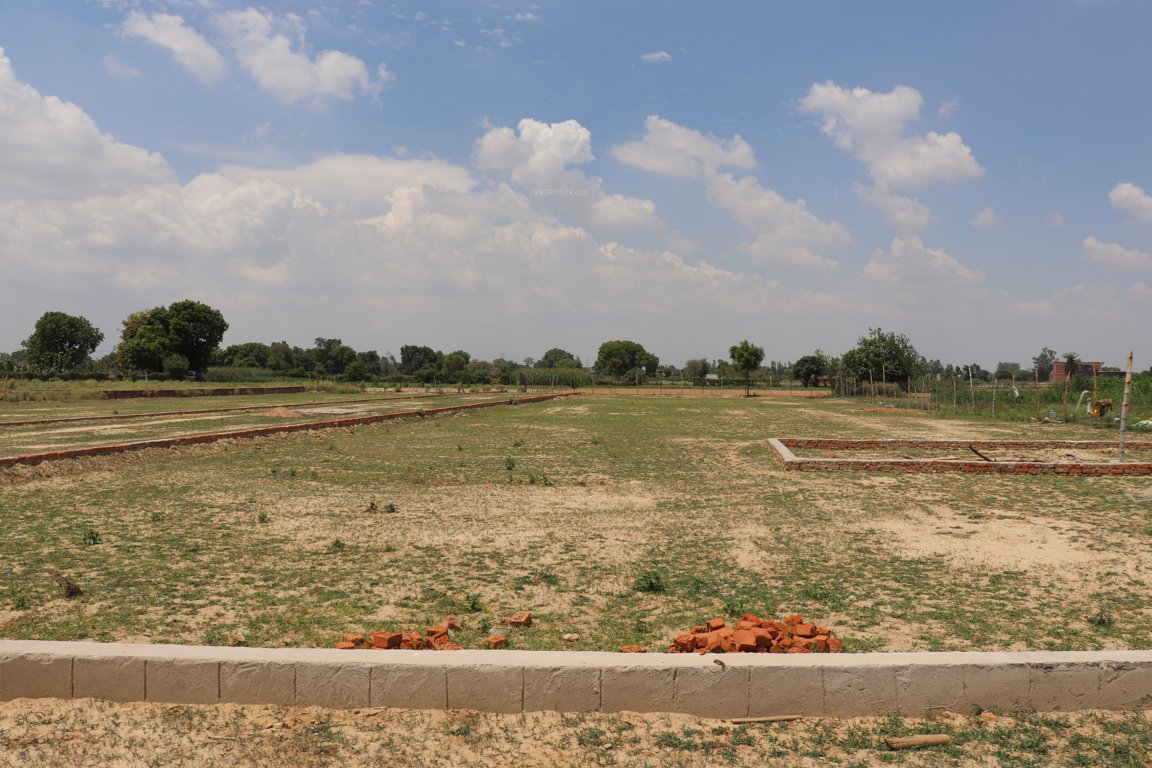  pitambara enclave Plot