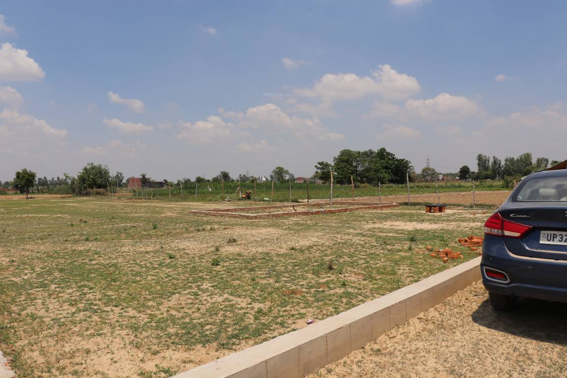  pitambara enclave Plot