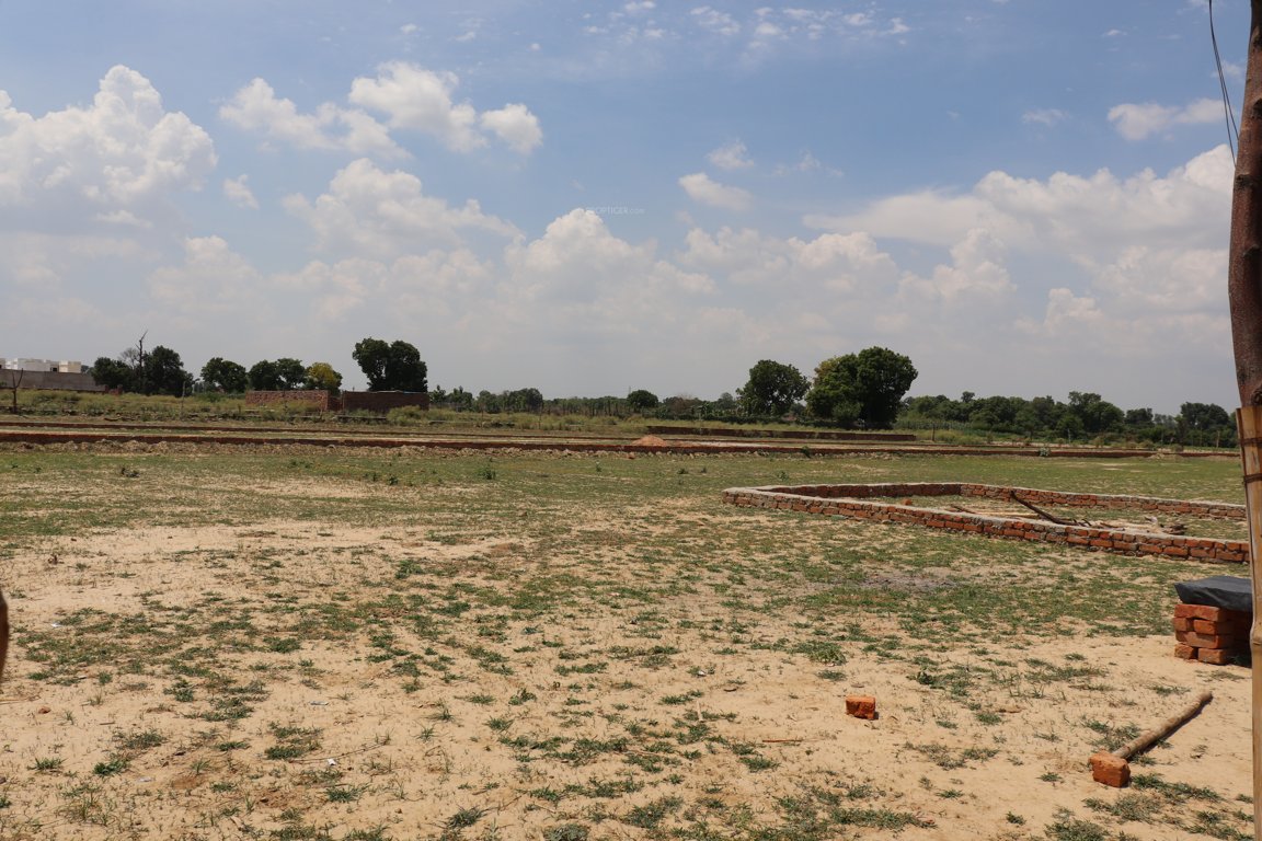  pitambara enclave Plot