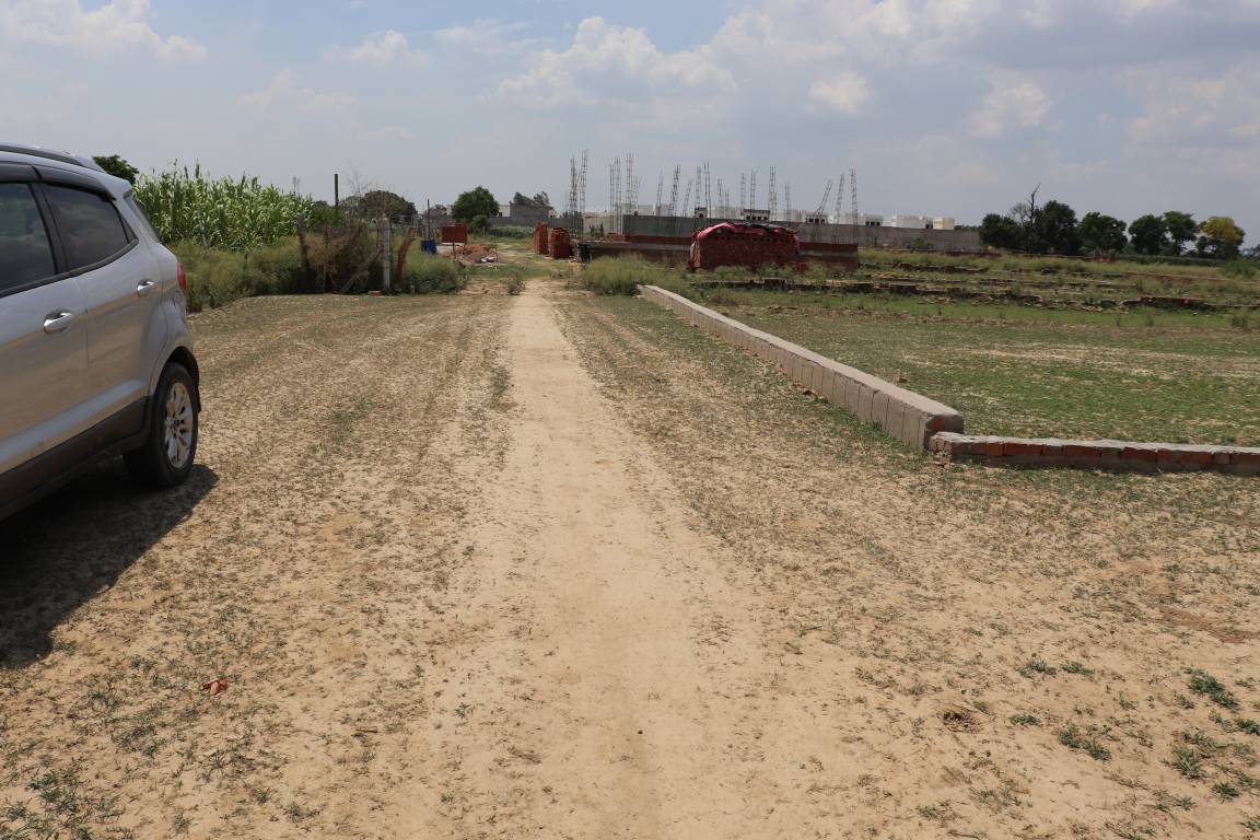  pitambara enclave Plot