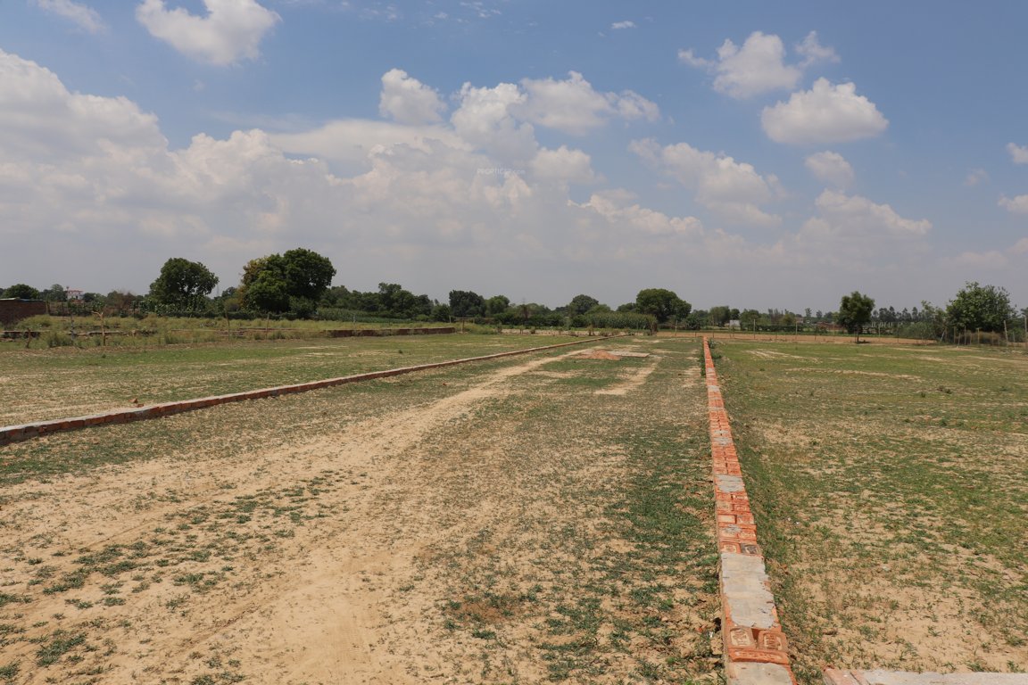  pitambara enclave Plot