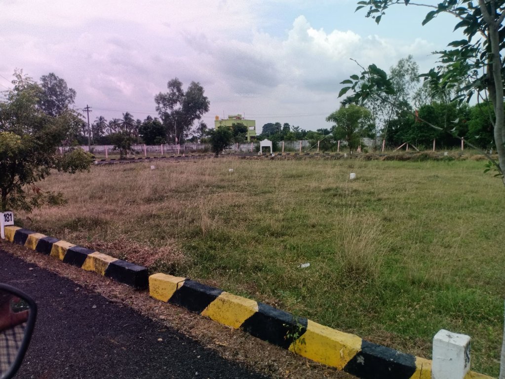  omr golden city Plot