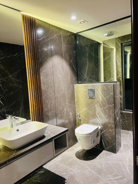  luxury-floors-dlf-phase-1 Bathroom