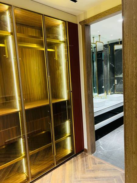  luxury-floors-dlf-phase-2 Bathroom