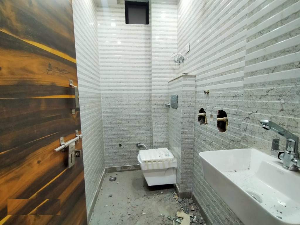  affordable floors Bathroom