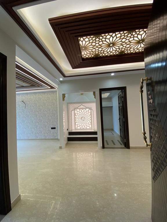  cbs luxury floor Living Area