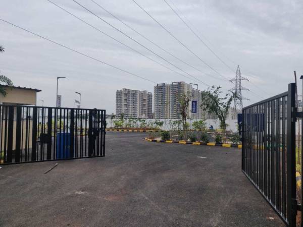 Gated Community garnet Gated Community