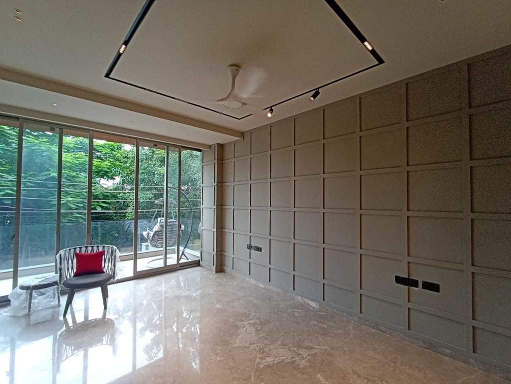  worth it realtors dlf phase 2 exclusive floors Bedroom