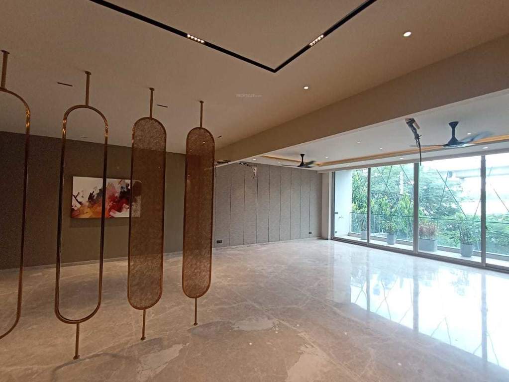  worth it realtors dlf phase 2 exclusive floors Living Area