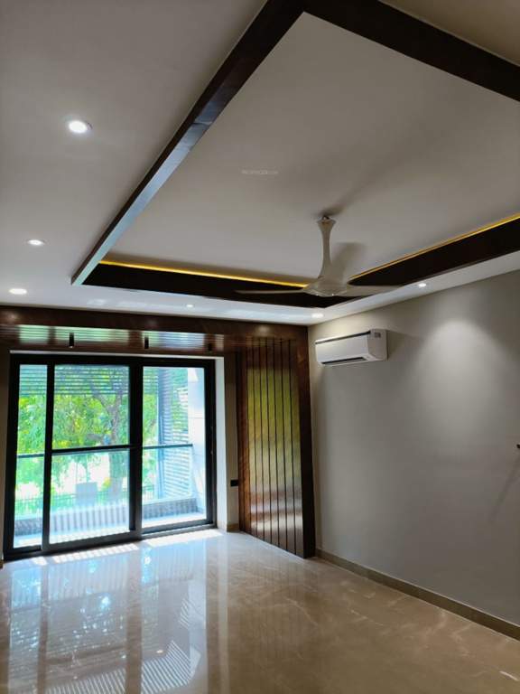  worth it realtors sushant lok 1 premium floors Living Area